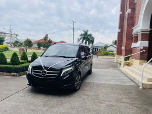 Black Minivan Hire In Brisbane